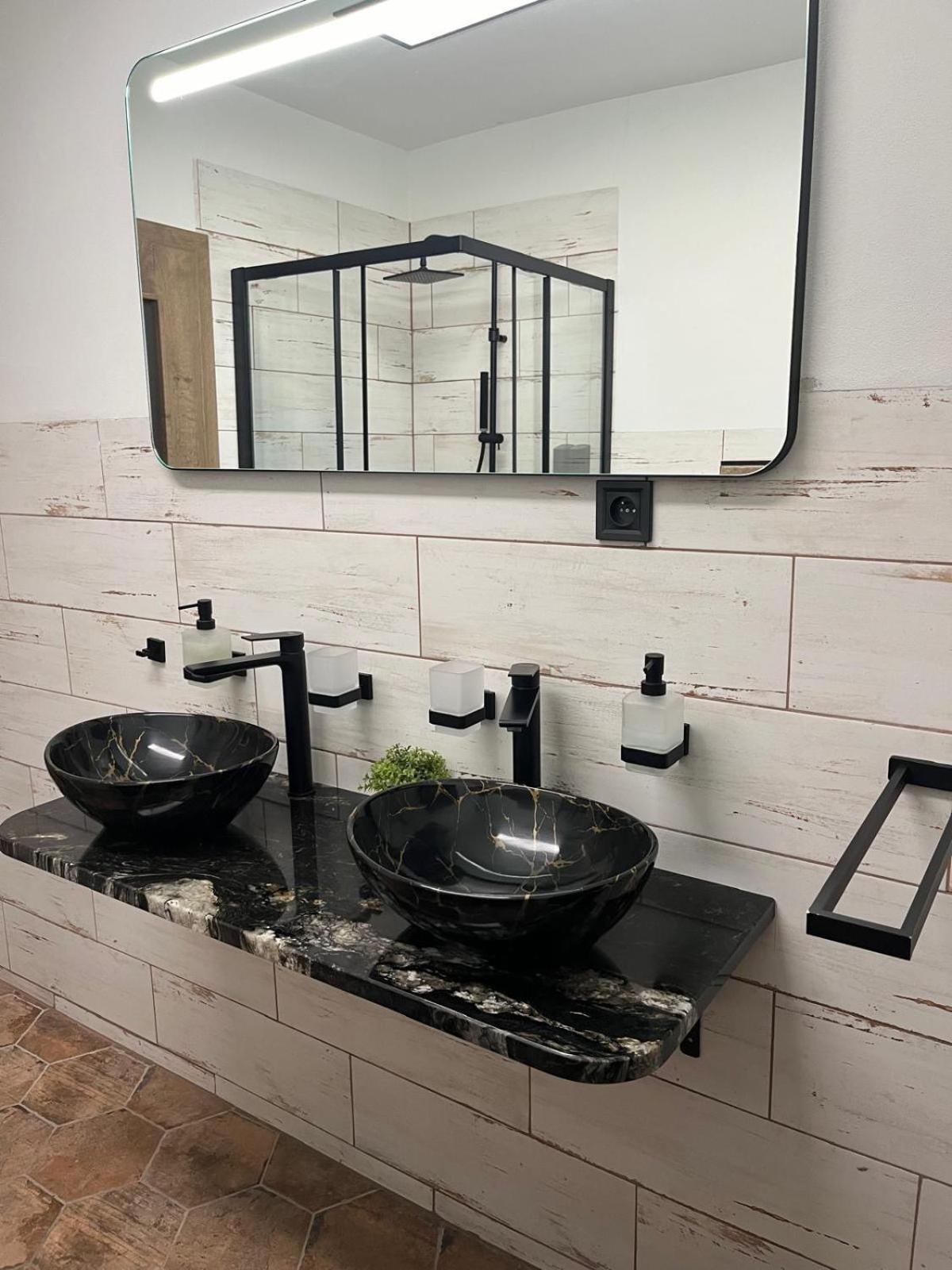 Iq Apartments Presov Luaran gambar